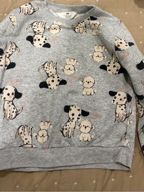 H&M Light Gray Puppy and Heart Print Sweatshirt